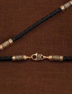 Гайтан из золота c кожаным шнурком