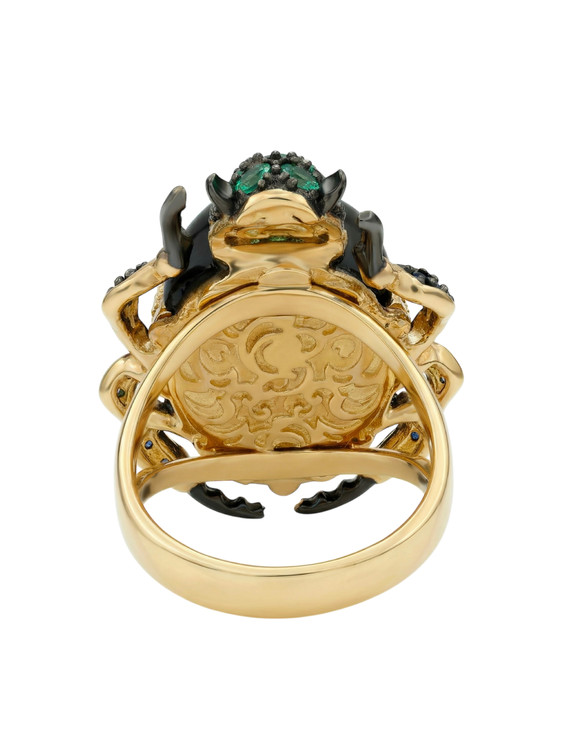 Кольцо из лимонного золота 585 пробы c бриллиантами, сапфиром, изумрудом и ониксом