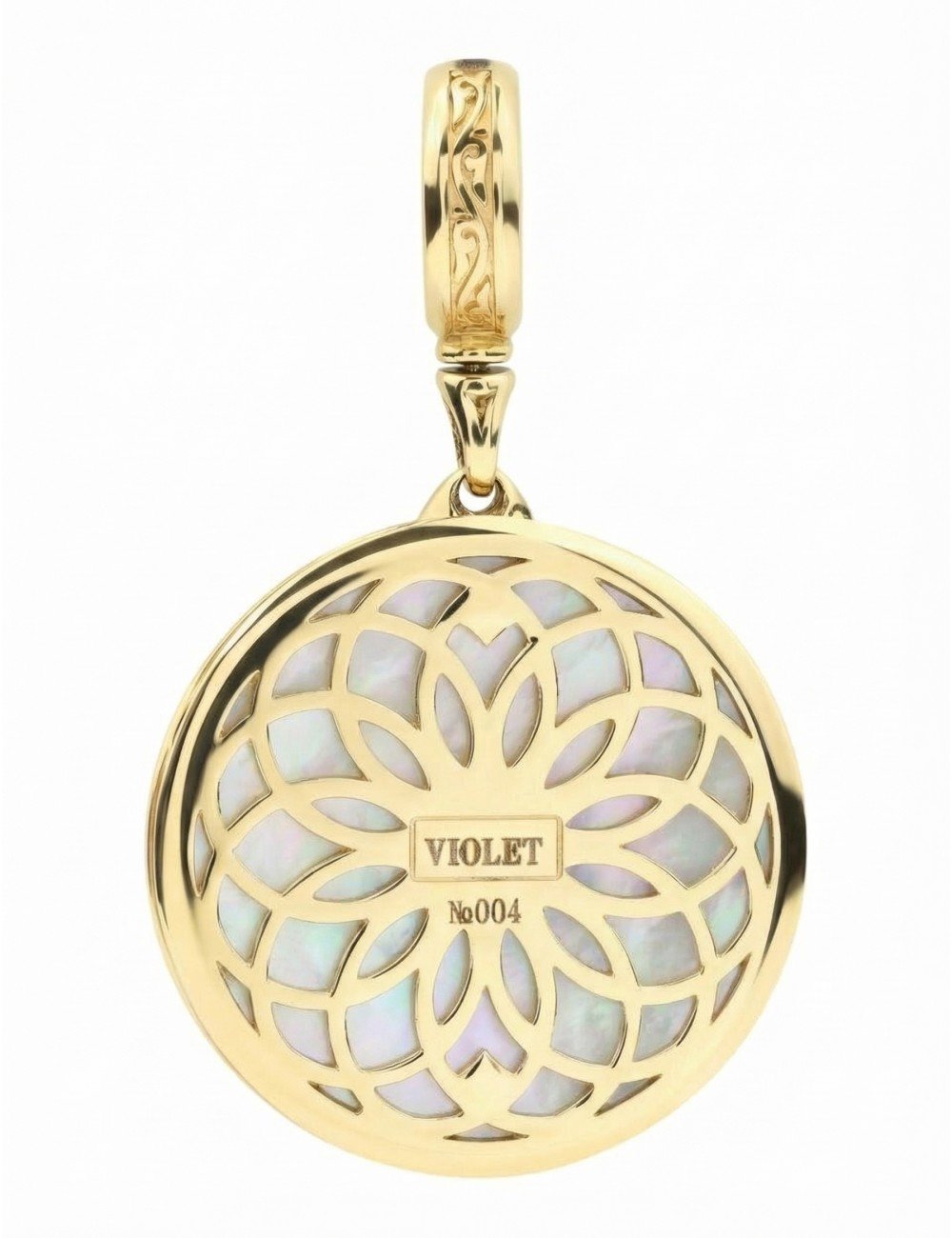 Подвеска из лимонного золота c перламутром