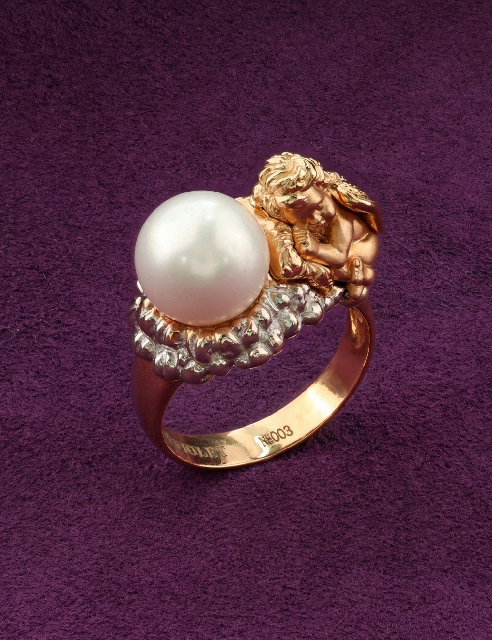 Кольцо из золота c жемчугом