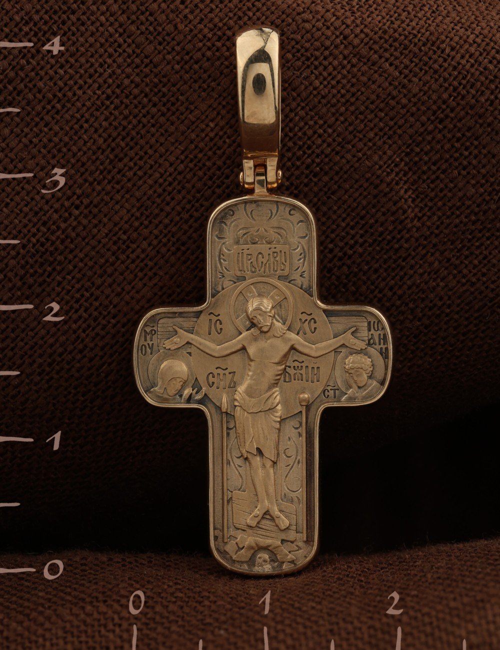 Крест из золота