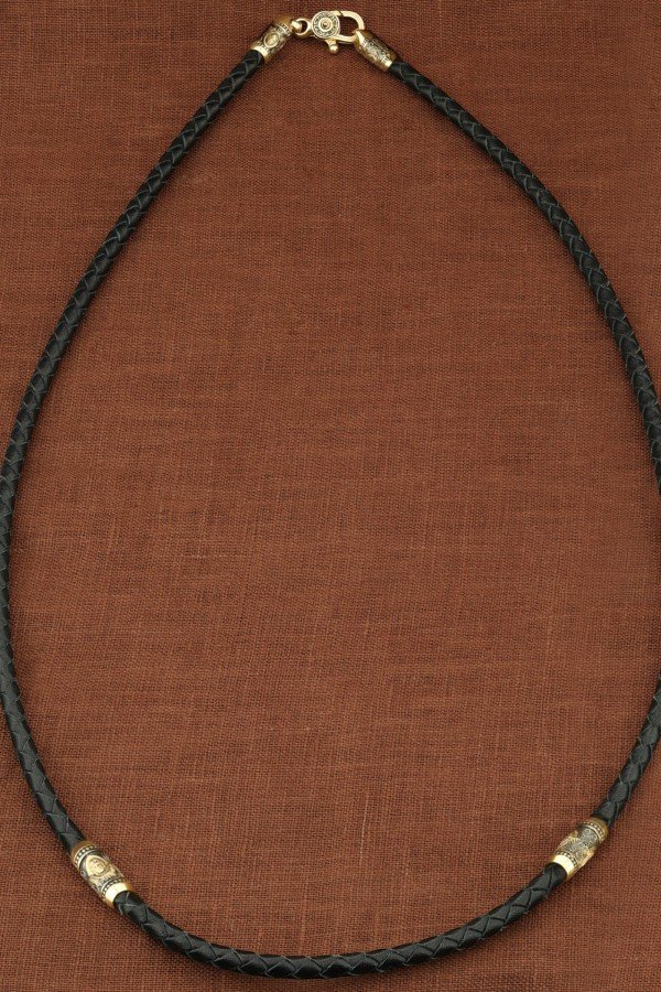 Гайтан из лимонного золота c кожаным шнурком