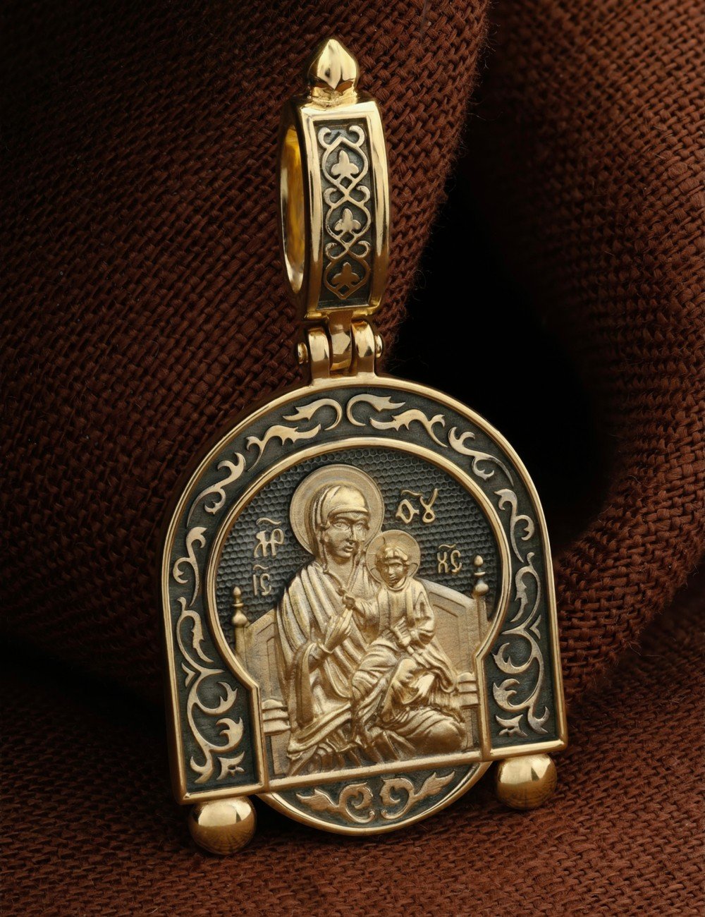 Образок из лимонного золота