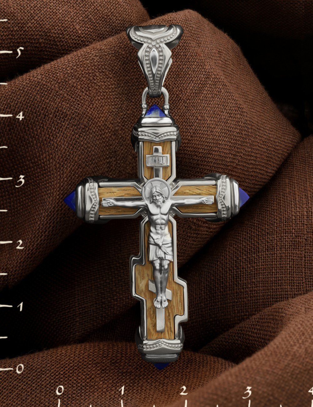 Крест из белого золота c лазуритом и железным деревом