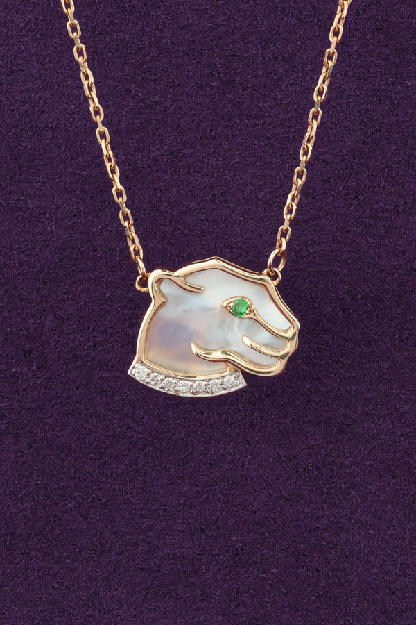 Колье из красного золота 585 пробы c бриллиантами, изумрудом и перламутром