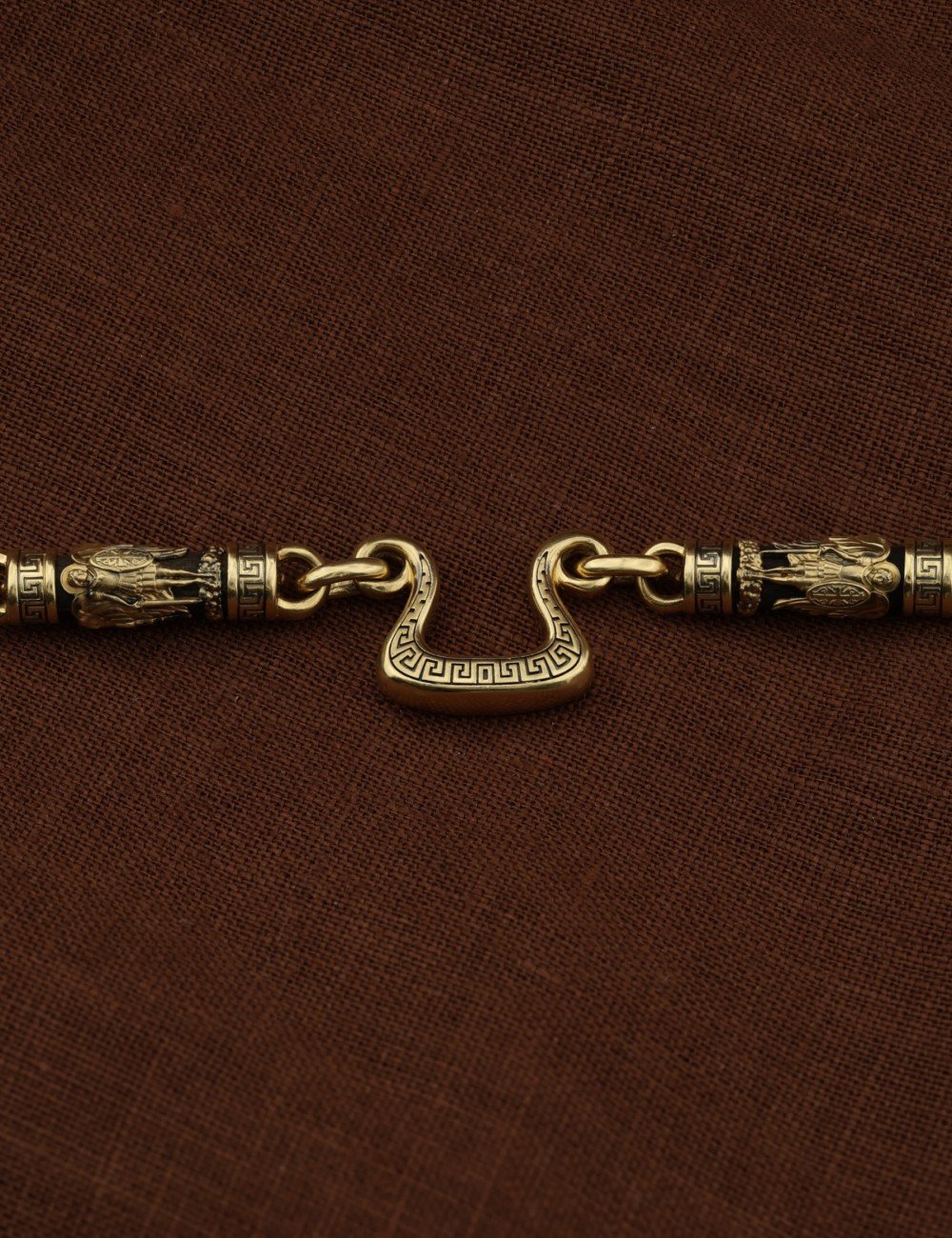 Цепь из лимонного золота c эмалью и эбеновым деревом