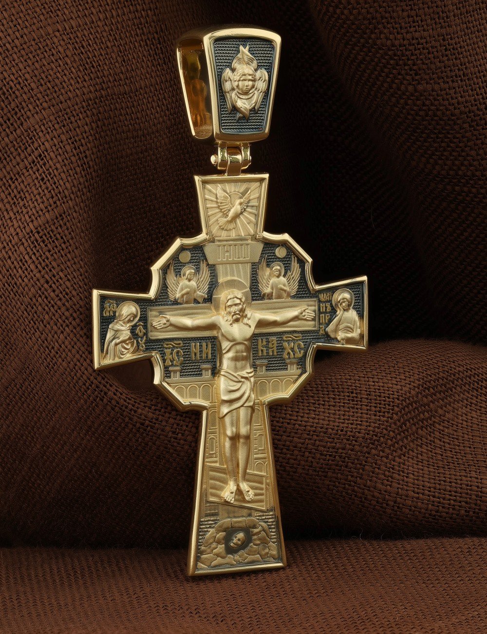 Крест из лимонного золота