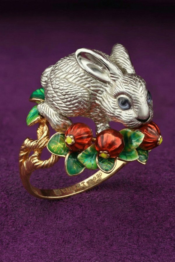 Кольцо из лимонного золота c эмалью