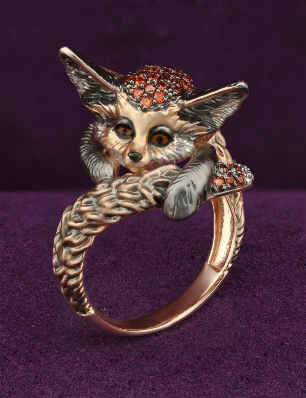 Кольцо из золота c эмалью и фианитом