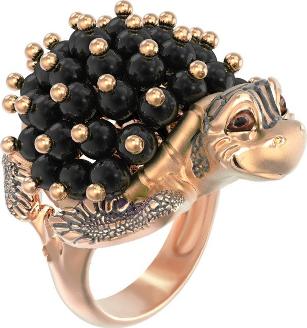 Кольцо из золота c эмалью и ониксом