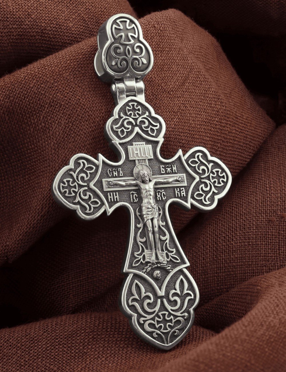 Крест из белого золота