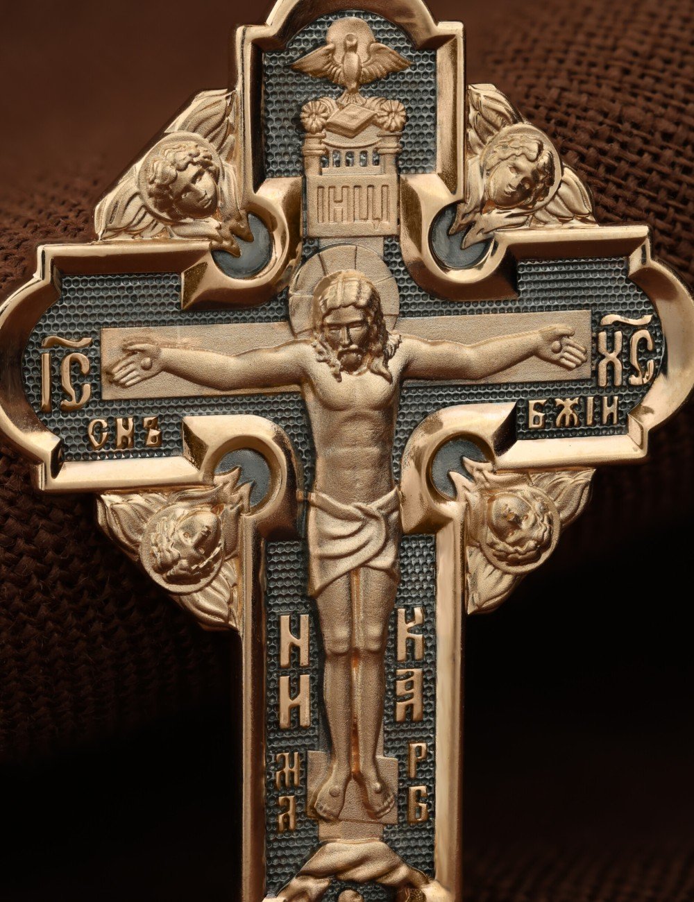 Крест из золота