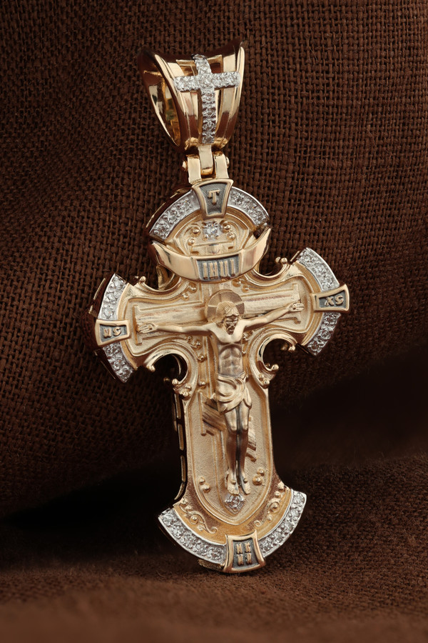 Крест из красного золота 585 пробы c бриллиантами