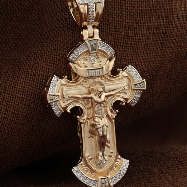 Крест из красного золота 585 пробы c бриллиантами