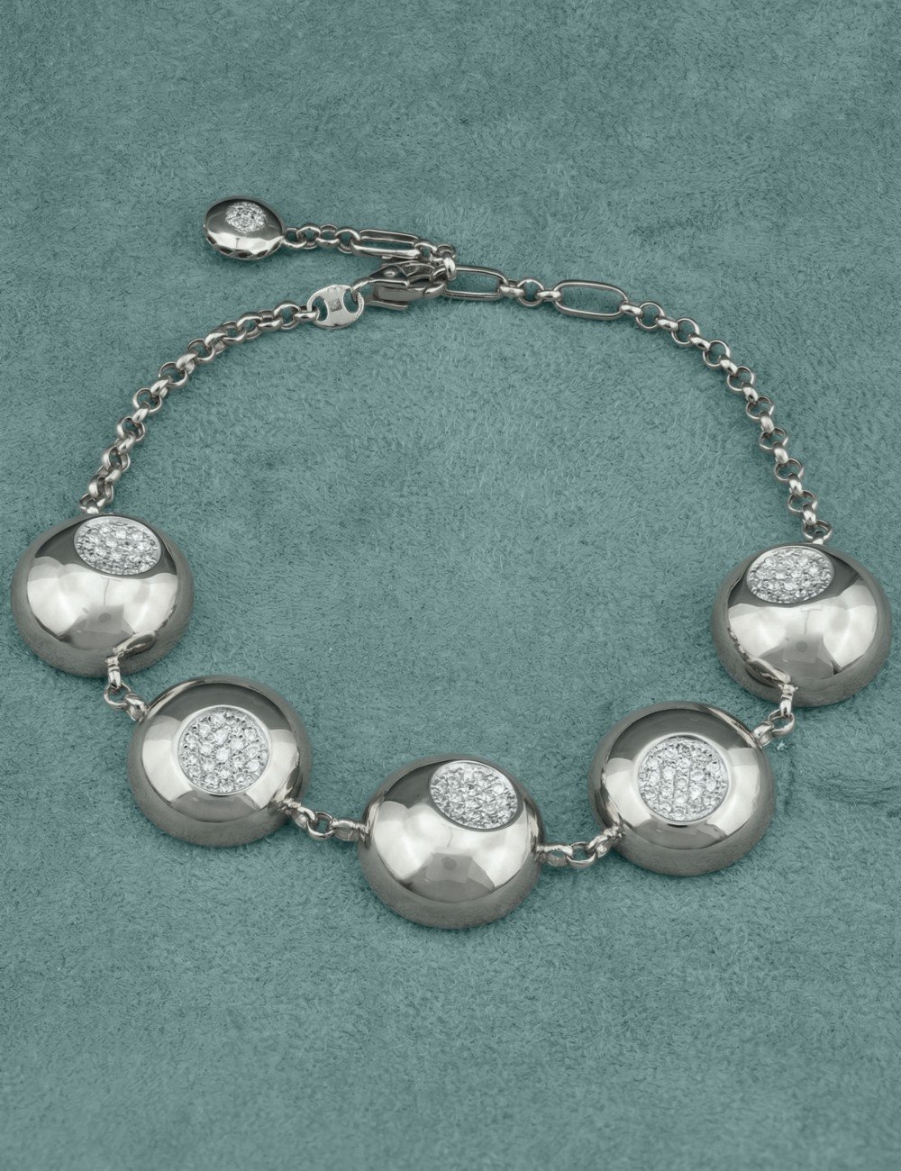 Браслет из белого золота c бриллиантами