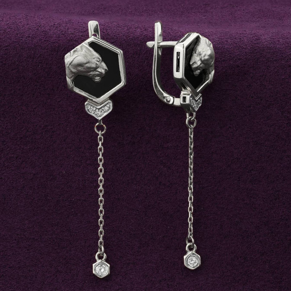 Серьги из белого золота 585 пробы c бриллиантами и ониксом