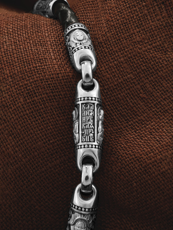 Браслет-шнурок из белого золота 585 пробы c кожаным шнурком