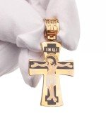 Крест из золота c эмалью