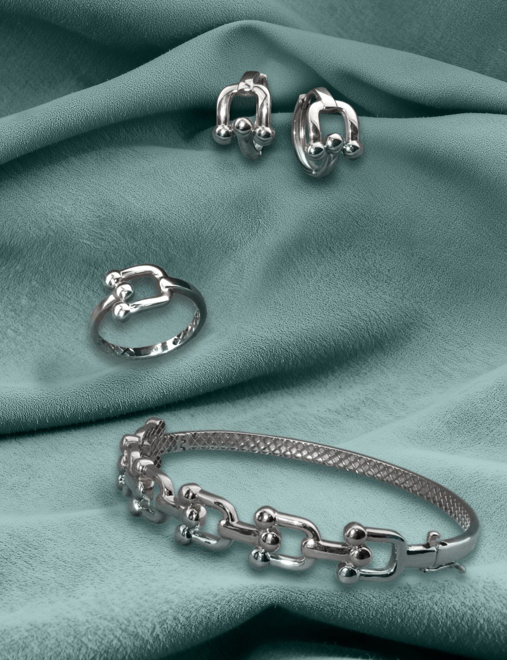 Серьги из белого золота