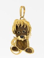 Подвеска из лимонного золота c эмалью и тигровым глазом