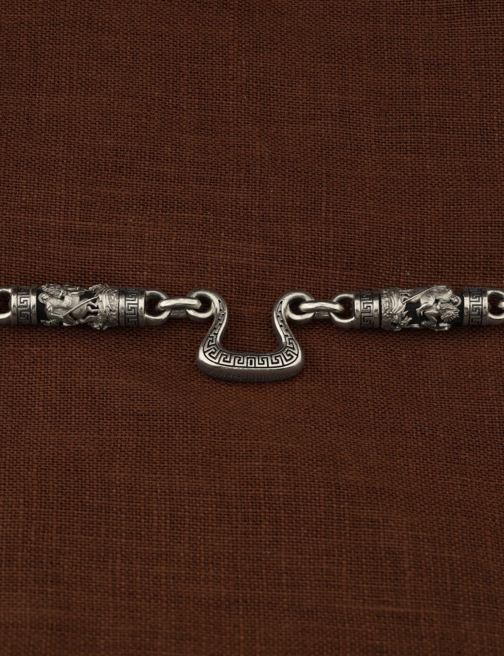 Цепь из белого золота c эмалью и эбеновым деревом