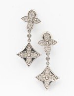 Серьги из белого золота c бриллиантами