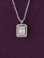 Колье из белого золота c бриллиантами