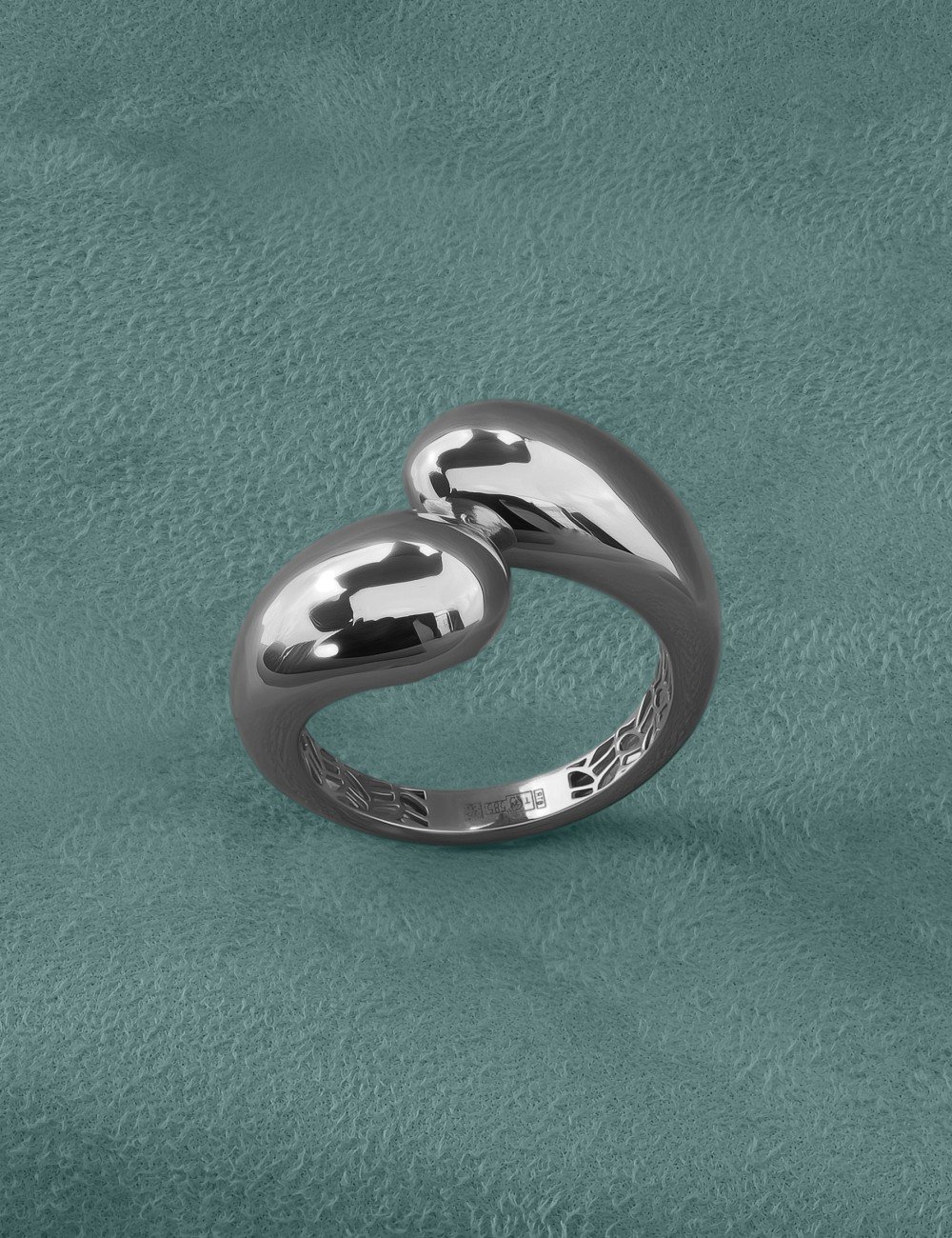 Кольцо из белого золота