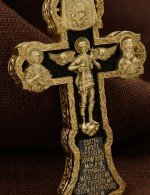 Крест из лимонного золота c эбеновым деревом