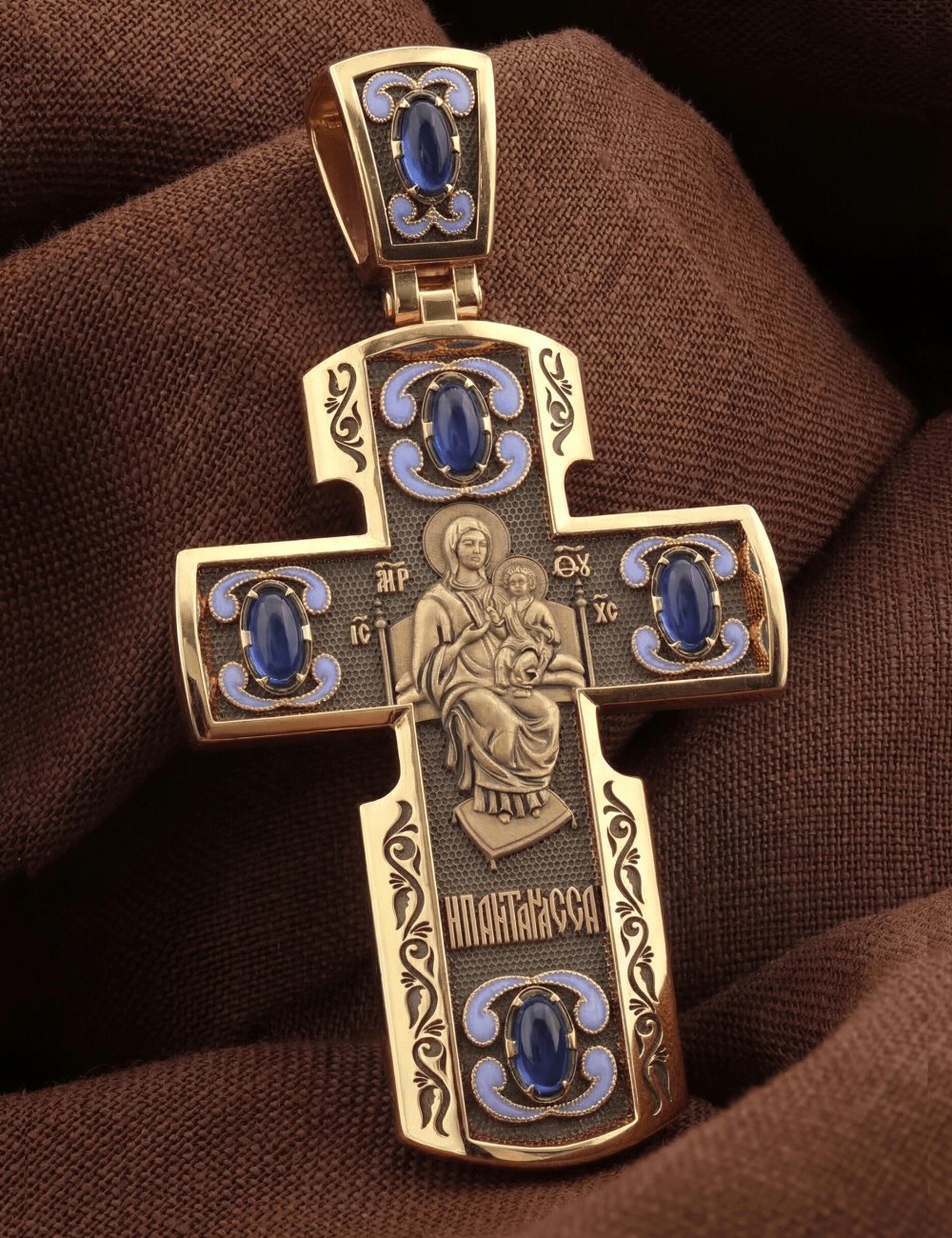 Крест из золота c эмалью и сапфиром