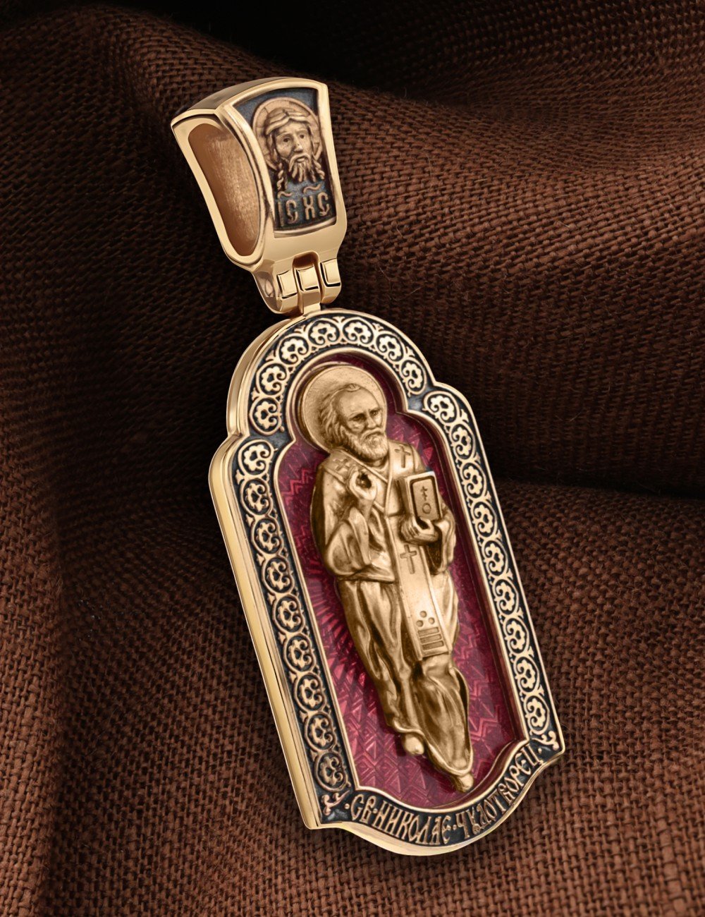 Образок из золота c эмалью