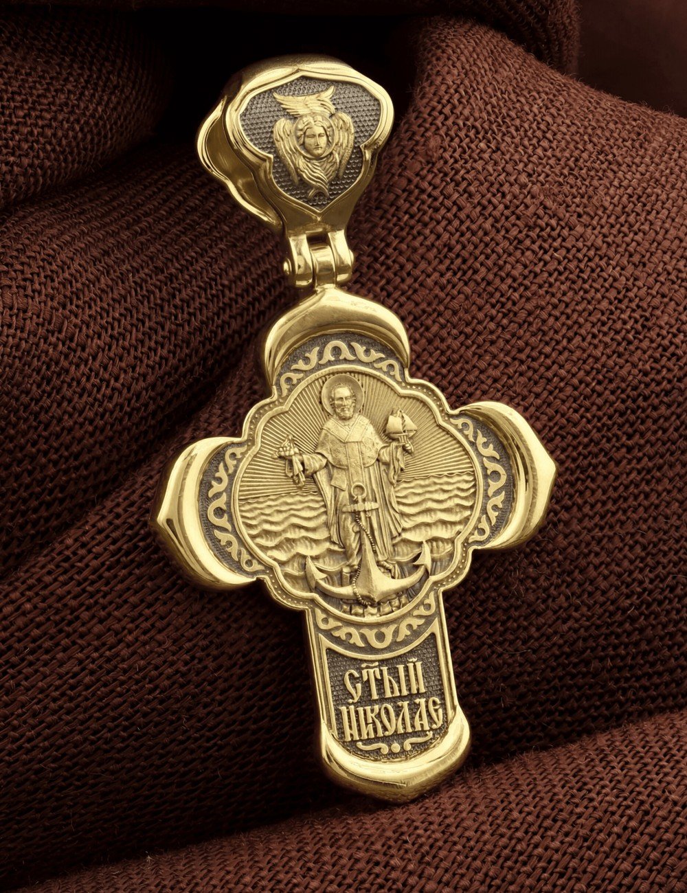 Крест из лимонного золота