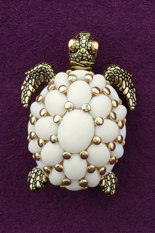 Брошь-подвеска из лимонного золота 585 пробы c эмалью и бивнем мамонта