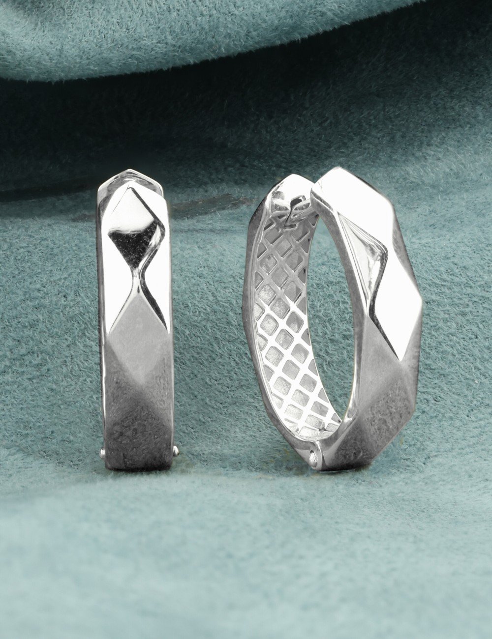 Серьги из белого золота