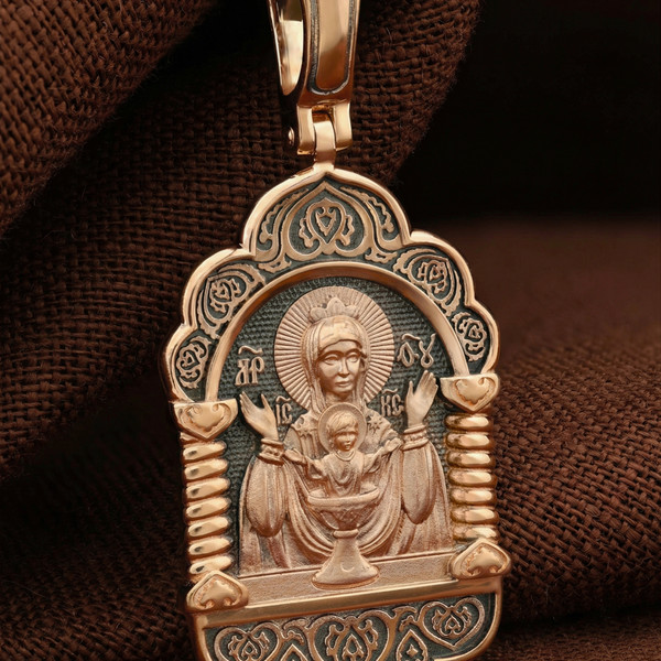 Нательная икона из красного золота 585 пробы