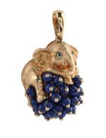 Подвеска из золота c эмалью и лазуритом