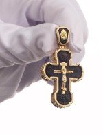 Крест из лимонного золота c эбеновым деревом