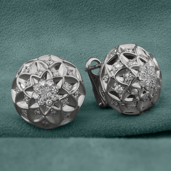 Серьги из белого золота 585 пробы c бриллиантами