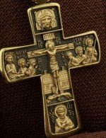 Крест из лимонного золота