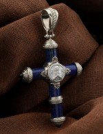 Крест из белого золота c ониксом и лазуритом