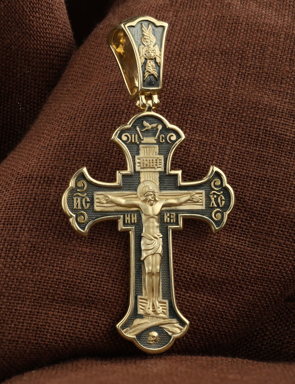 Крест из лимонного золота