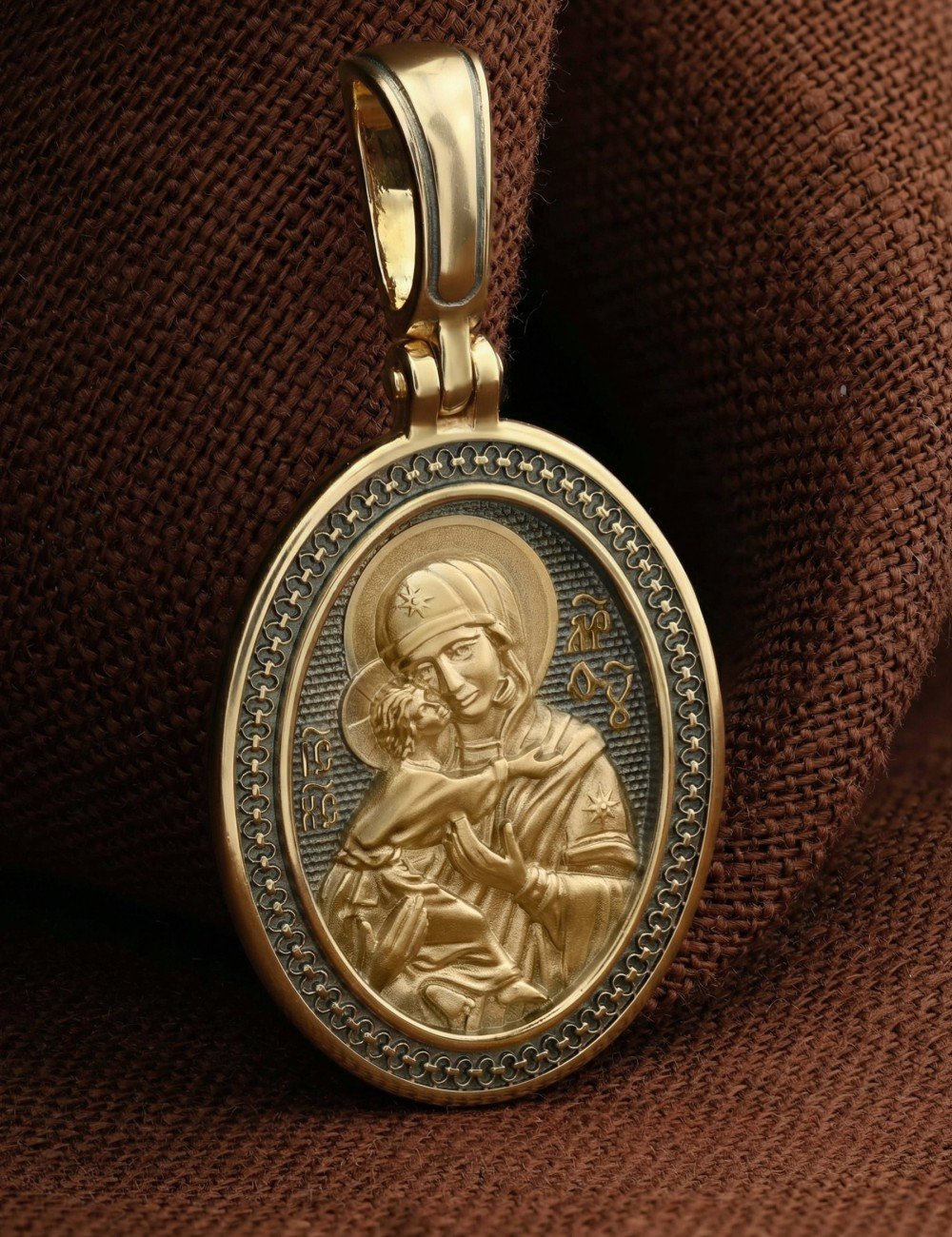 Образок из лимонного золота