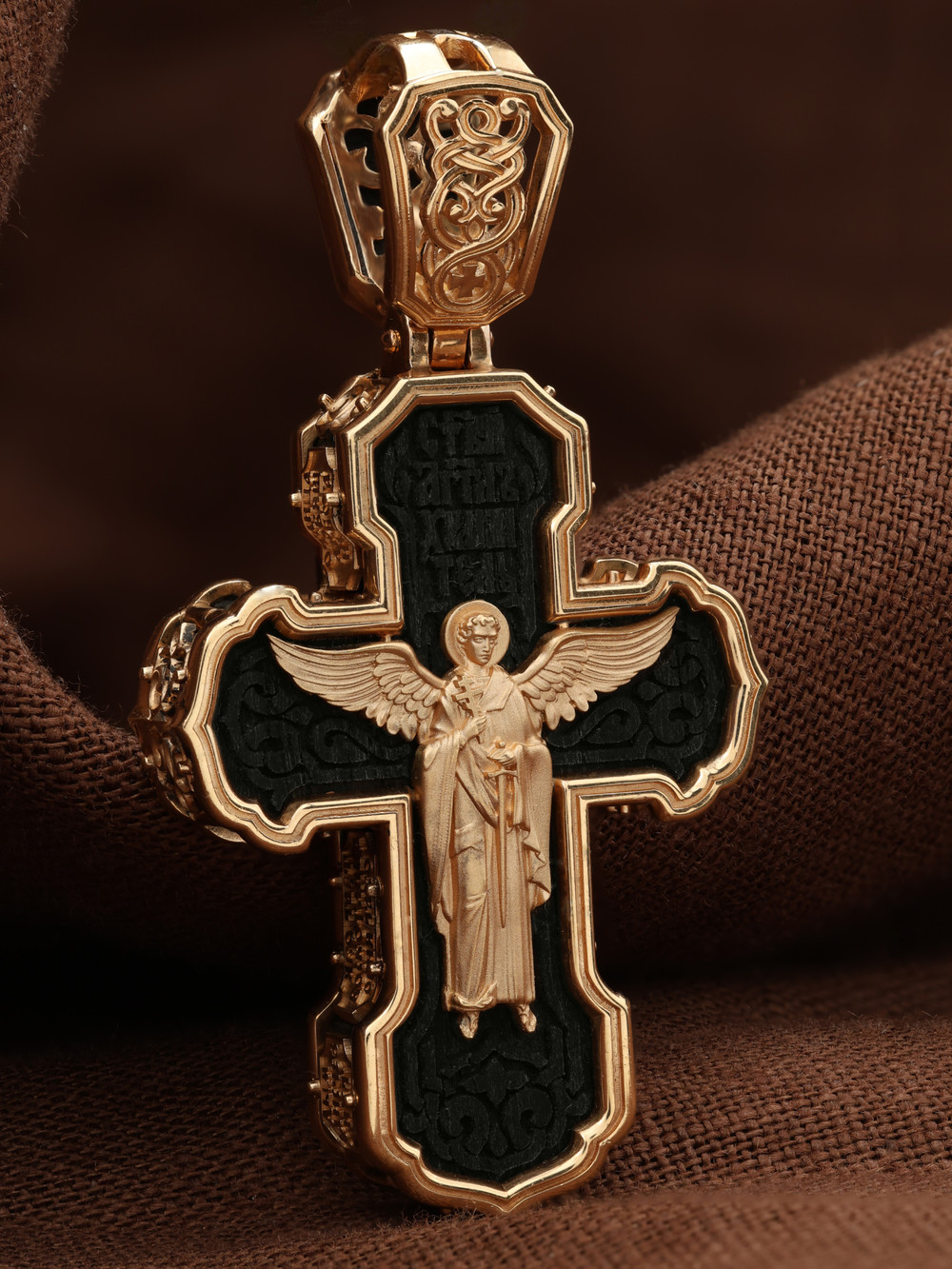 Крест из красного золота 585 пробы c эбеновым деревом