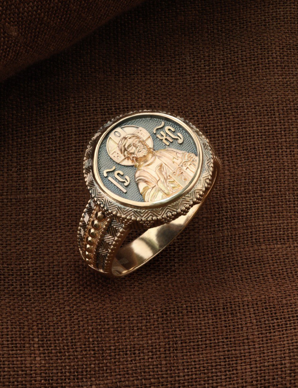 Кольцо из золота