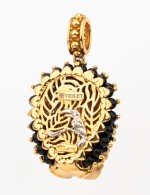 Подвеска из золота c эмалью и ониксом