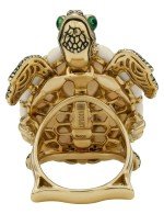 Кольцо из лимонного золота c эмалью и бивнем мамонта