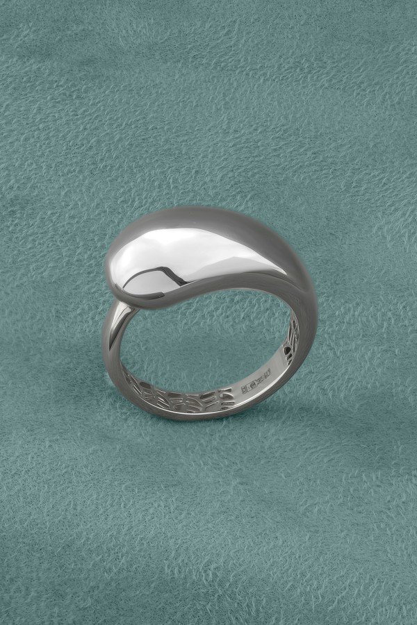 Кольцо из белого золота