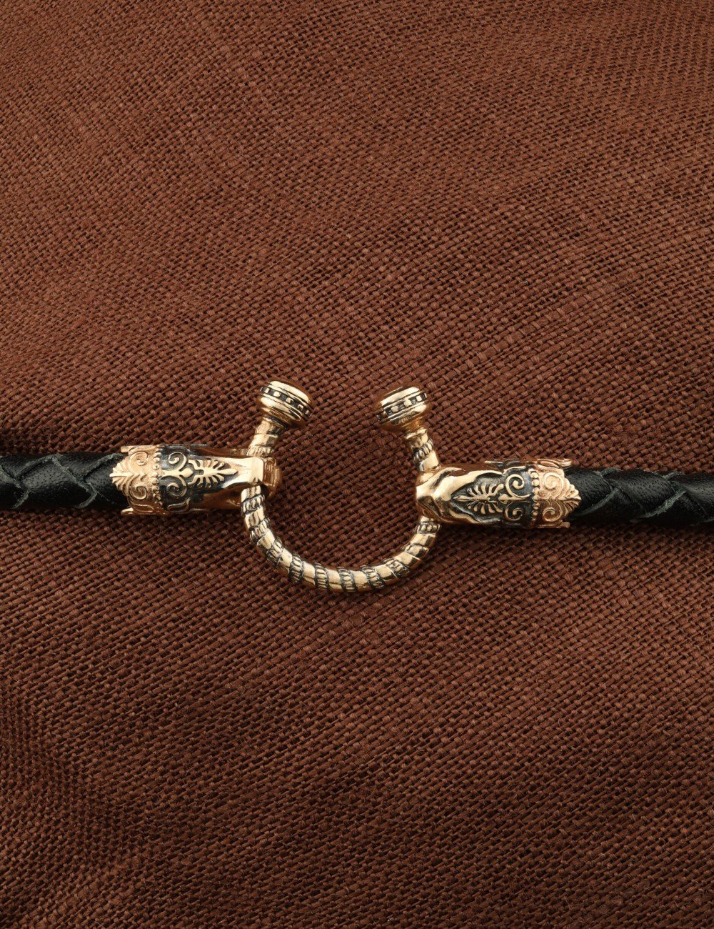 Гайтан из золота c кожаным шнурком