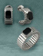 Серьги из белого золота c ониксом