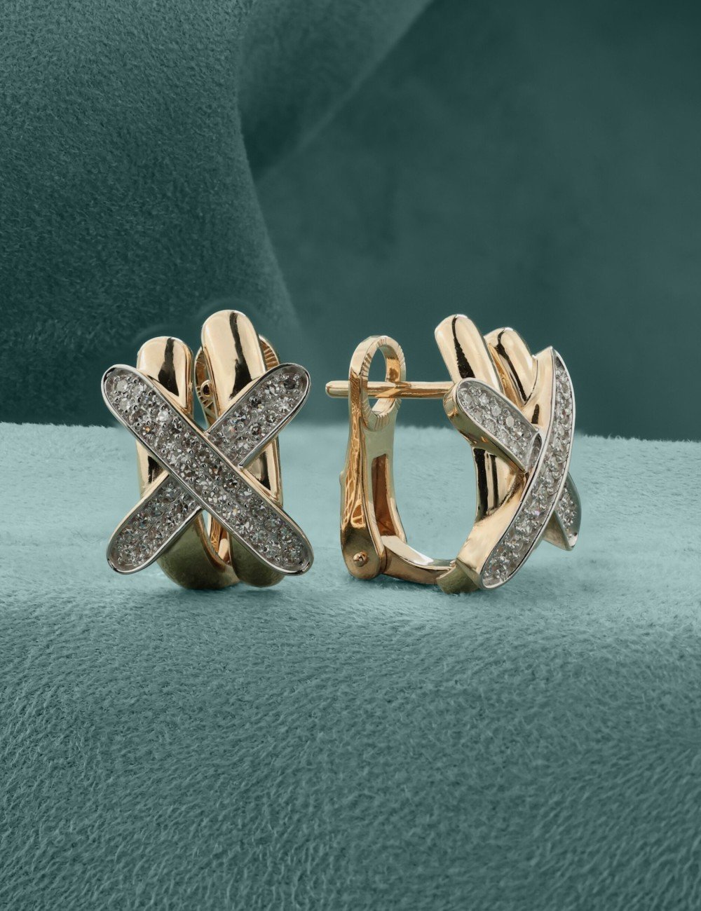 Серьги из золота c бриллиантами